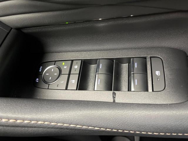 ヴェルファイアハイブリッド Ｚ　プレミア　両側電動スライドドア　１２．１型フリップダウン　１４型ディスプレイオーディオ　全周囲カメラ　パワーバックドア　レーダークルーズコントロール　シートベンチレーション　パワーシート　デジタルインナーミラー（70枚目）