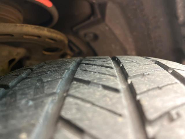 ハリアー エレガンス　純正ナビ　バックカメラ　運転席パワーシート　フルセグ　Ｂｌｕｅｔｏｏｔｈ　ＥＴＣ　ＬＥＤヘッドライト　純正１７インチアルミホイール　横滑り防止装置　スマートキー　盗難防止システム（25枚目）