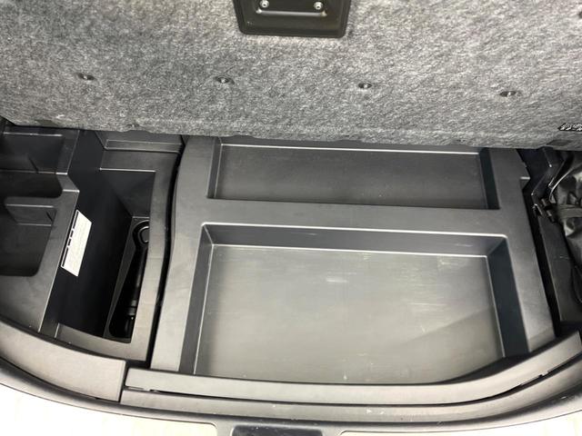 ハリアー エレガンス　純正ナビ　バックカメラ　運転席パワーシート　フルセグ　Ｂｌｕｅｔｏｏｔｈ　ＥＴＣ　ＬＥＤヘッドライト　純正１７インチアルミホイール　横滑り防止装置　スマートキー　盗難防止システム（35枚目）