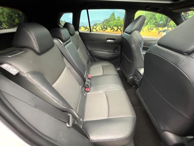 カローラクロス ハイブリッド　Ｚ　ガラスルーフ　純正１０．５インチディスプレイオーディオ　全周囲カメラ　トヨタセーフティセンス　ブラインドスポットモニター　レーダークルーズ　シートベンチレーション　フルセグ　Ｂｌｕｅｔｏｏｔｈ（9枚目）