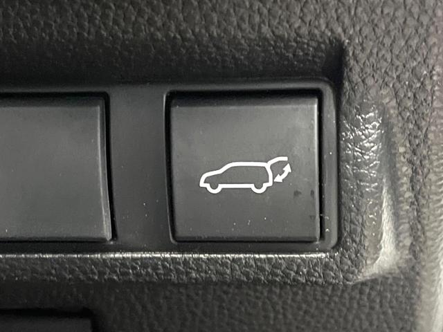 カローラクロス ハイブリッド　Ｚ　ガラスルーフ　純正１０．５インチディスプレイオーディオ　全周囲カメラ　トヨタセーフティセンス　ブラインドスポットモニター　レーダークルーズ　シートベンチレーション　フルセグ　Ｂｌｕｅｔｏｏｔｈ（43枚目）