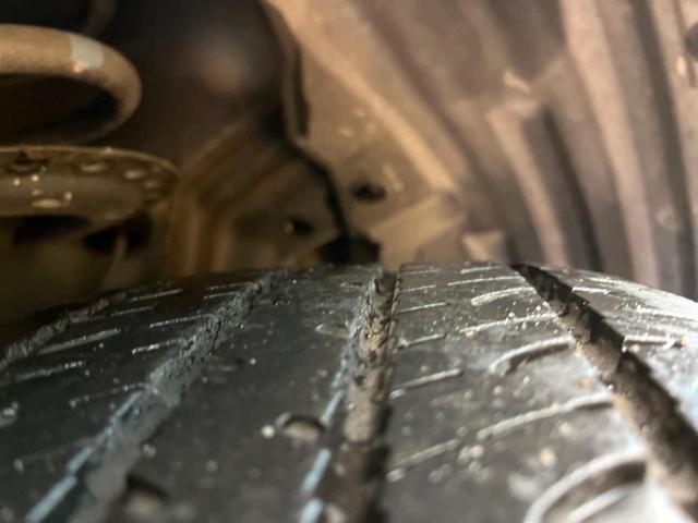 デリカＤ：５ Ｐ　ｅ－アシスト　禁煙車　純正１０．１インチナビ　全周囲カメラ　ブラインドスポットモニター　両側電動ドア　パワーバックドア　前席シートヒーター　フルセグ　Ｂｌｕｅｔｏｏｔｈ　ＥＴＣ　アイドリングストップ（21枚目）