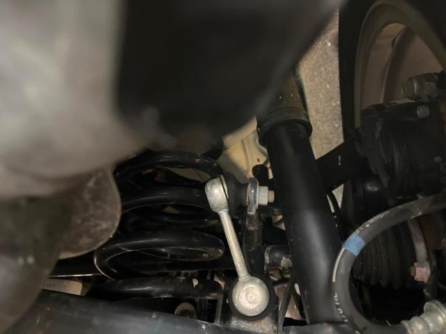 デリカＤ：５ Ｐ　ｅ－アシスト　禁煙車　純正１０．１インチナビ　全周囲カメラ　ブラインドスポットモニター　両側電動ドア　パワーバックドア　前席シートヒーター　フルセグ　Ｂｌｕｅｔｏｏｔｈ　ＥＴＣ　アイドリングストップ（32枚目）