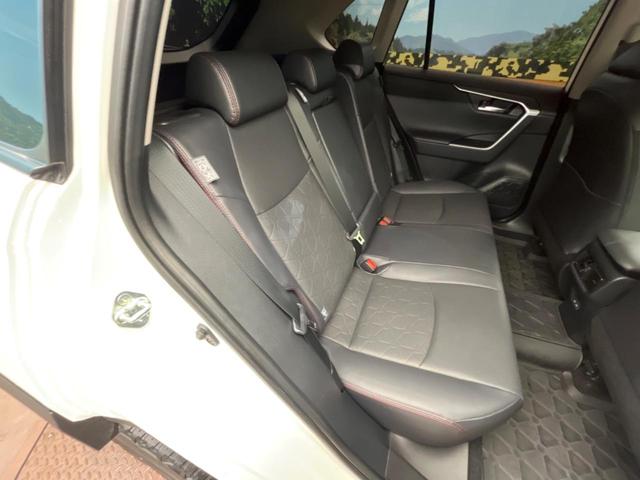 RAV4 アドベンチャー オフロードパッケージII 純正10.5インチディスプレイオーディオ デジタルインナーミラー パノラミックビューモニター ブラインドスポットモニター 禁煙車 レーダークルーズ シートベンチレーション パワーシート(9枚目)