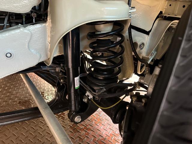 ジムニーノマド FC スズキセーフティサポート 禁煙車 レーダークルーズ 前席シートヒーター LEDヘッドライト アイドリングストップ ダウンヒルアシストコントロール オートエアコン 純正15インチアルミホイール(21枚目)