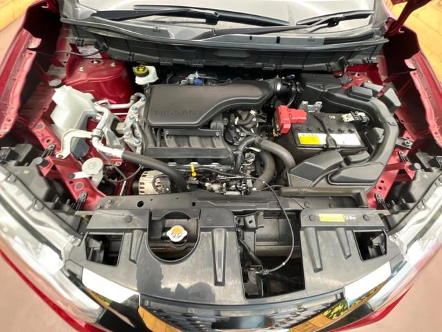 エクストレイル ２０Ｘｉ　純正１０インチナビ　インテリジェントエマージェンシーブレーキ　禁煙車　プロパイロット　全席シートヒーター　アラウンドビューモニター　インテリジェントルームミラー　パワーバックドア　ＥＴＣ　フルセグ（18枚目）