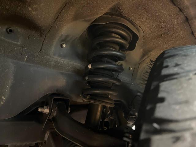 パジェロ ロング　スーパーエクシード　純正ナビ　バックカメラ　クルーズコントロール　アクセサリーコンセント　ＨＩＤヘッドライト　前席シートヒーター　前席パワーシート　Ｂｌｕｅｔｏｏｔｈ　フルセグ　オートエアコン　オートライト（29枚目）