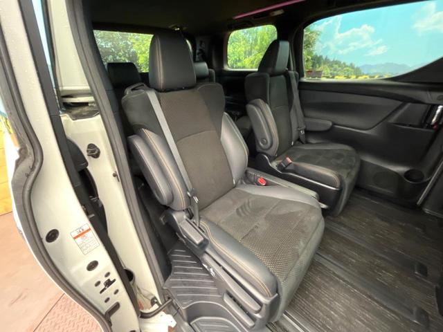 アルファード ２．５Ｓ　タイプゴールド　ツインムーンルーフ　１２．１型リップダウンモニター　トヨタセーフティセンス　両側電動ドア　純正９型ディスプレイオーディオ　バックカメラ　パワーバックドア　ＬＥＤヘッドライト　Ｂｌｕｅｔｏｏｔｈ（8枚目）