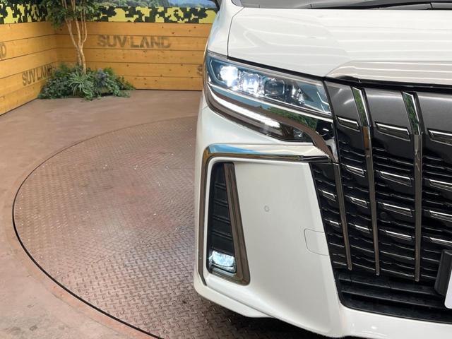 アルファード ２．５Ｓ　タイプゴールド　ツインムーンルーフ　１２．１型リップダウンモニター　トヨタセーフティセンス　両側電動ドア　純正９型ディスプレイオーディオ　バックカメラ　パワーバックドア　ＬＥＤヘッドライト　Ｂｌｕｅｔｏｏｔｈ（12枚目）