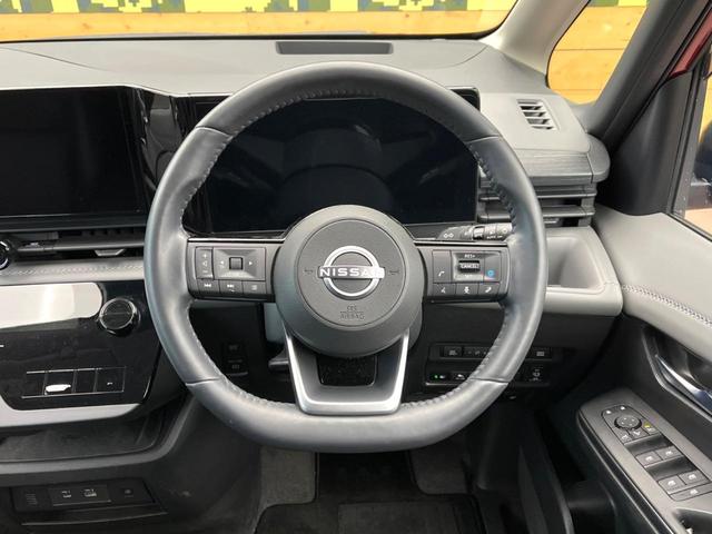 セレナ e-パワー ルキシオン 純正12.3型ナビ 2トーン 後席モニター プロパイロット2.0 ワイヤレス充電 両側電動ドア 全周囲カメラ ステアリングヒーター シートヒーター 100V電源 コーナーセンサー LEDヘッド ETC(11枚目)