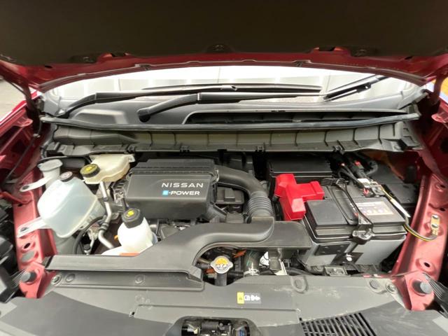 セレナ e-パワー ルキシオン 純正12.3型ナビ 2トーン 後席モニター プロパイロット2.0 ワイヤレス充電 両側電動ドア 全周囲カメラ ステアリングヒーター シートヒーター 100V電源 コーナーセンサー LEDヘッド ETC(18枚目)