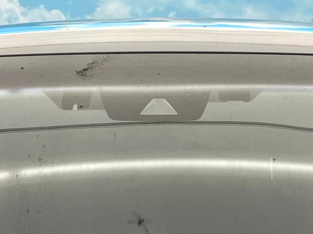 ハリアーハイブリッド Ｚ　レザーパッケージ　１２．３インチナビ　パノラミックビューモニター　ＪＢＬサウンドシステム　禁煙車　ブラインドスポットモニター　デジタルインナーミラー　ドライブレコーダー　シートベンチレーション　セーフティセンス（5枚目）