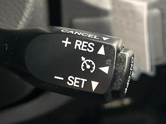 �y�N���[�Y�R���g���[���z�������H�����N���N���s�B�A�N�Z���𗣂��Ă���葬�x�ő��s���ł��A�������^�]���̕��S���y���I�����E�������ȒP�ȃX�C�b�`����Œ����ł��܂��B