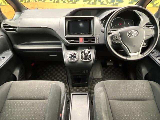 ノア ハイブリッドＧ　フリップダウン　両側電動ドア　８型ＳＤナビ　バックカメラ　ドラレコ　ＬＥＤヘッド　ＥＴＣ　クルコン　シートヒーター　フルセグ　純正１５インチアルミ　Ｂｌｕｅｔｏｏｔｈ　オートハイビーム　車線逸脱警報（2枚目）