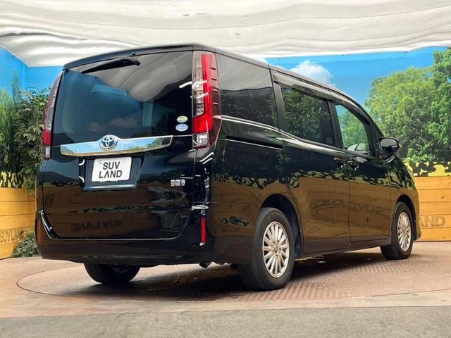 ノア ハイブリッドＧ　フリップダウン　両側電動ドア　８型ＳＤナビ　バックカメラ　ドラレコ　ＬＥＤヘッド　ＥＴＣ　クルコン　シートヒーター　フルセグ　純正１５インチアルミ　Ｂｌｕｅｔｏｏｔｈ　オートハイビーム　車線逸脱警報（17枚目）