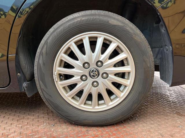 ノア ハイブリッドＧ　フリップダウン　両側電動ドア　８型ＳＤナビ　バックカメラ　ドラレコ　ＬＥＤヘッド　ＥＴＣ　クルコン　シートヒーター　フルセグ　純正１５インチアルミ　Ｂｌｕｅｔｏｏｔｈ　オートハイビーム　車線逸脱警報（27枚目）