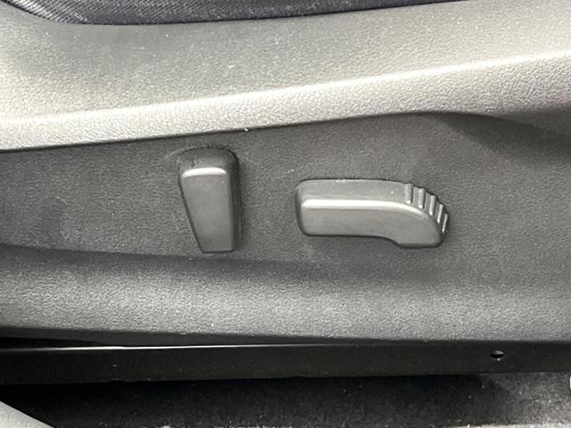 ＸＶ ２．０ｅ－Ｌ　アイサイト　純正８インチナビ　バックカメラ・サイドカメラ　アイサイト　レーダークルーズ　禁煙車　ブラインドスポットモニター　メモリー機能付きパワーシート　前席パワーシート　ＥＴＣ　フルセグ　Ｂｌｕｅｔｏｏｔｈ（42枚目）