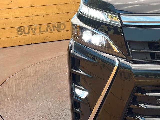 ヴォクシー ハイブリッドＺＳ　煌ＩＩＩ　１２型フリップダウンモニター　純正９インチナビ　トヨタセーフティセンス　禁煙車　両側電動ドア　シートヒータークルーズコントロール　クリアランスソナー　フルセグ　Ｂｌｕｅｔｏｏｔｈ　バックカメラ（12枚目）