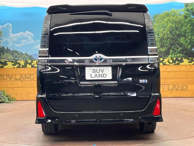 ヴォクシー ハイブリッドＺＳ　煌ＩＩＩ　１２型フリップダウンモニター　純正９インチナビ　トヨタセーフティセンス　禁煙車　両側電動ドア　シートヒータークルーズコントロール　クリアランスソナー　フルセグ　Ｂｌｕｅｔｏｏｔｈ　バックカメラ（15枚目）