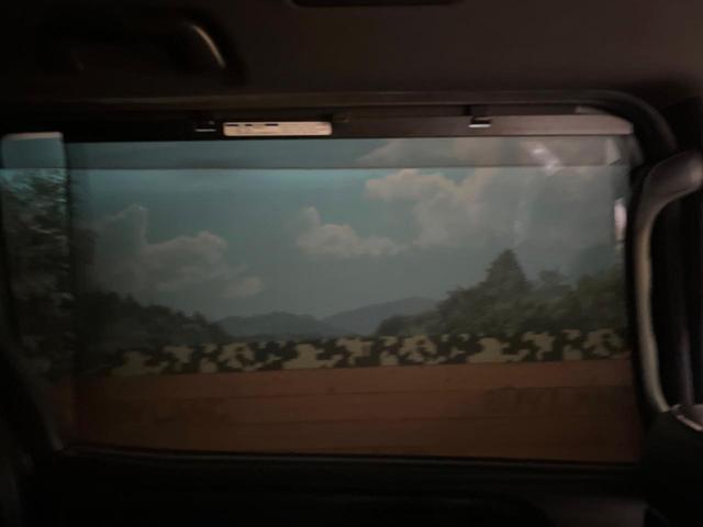 ヴォクシー ハイブリッドＺＳ　煌ＩＩＩ　１２型フリップダウンモニター　純正９インチナビ　トヨタセーフティセンス　禁煙車　両側電動ドア　シートヒータークルーズコントロール　クリアランスソナー　フルセグ　Ｂｌｕｅｔｏｏｔｈ　バックカメラ（38枚目）