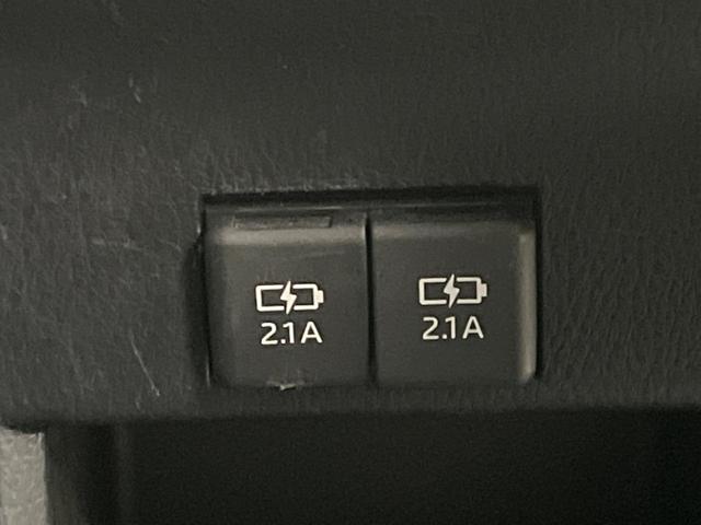 ヴォクシー ハイブリッドＺＳ　煌ＩＩＩ　１２型フリップダウンモニター　純正９インチナビ　トヨタセーフティセンス　禁煙車　両側電動ドア　シートヒータークルーズコントロール　クリアランスソナー　フルセグ　Ｂｌｕｅｔｏｏｔｈ　バックカメラ（41枚目）