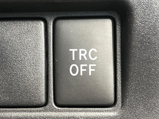 ヴォクシー ハイブリッドＺＳ　煌ＩＩＩ　１２型フリップダウンモニター　純正９インチナビ　トヨタセーフティセンス　禁煙車　両側電動ドア　シートヒータークルーズコントロール　クリアランスソナー　フルセグ　Ｂｌｕｅｔｏｏｔｈ　バックカメラ（45枚目）