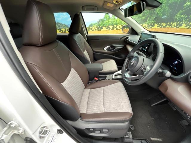 ヤリスクロス ハイブリッドＺ　純正８インチディスプレイオーディオ　全周囲カメラ　禁煙車　トヨタセーフティセンス　レーダークルーズ　ブラインドスポットモニター　ＬＥＤヘッドライト　前席シートヒーター　ＥＴＣ　Ｂｌｕｅｔｏｏｔｈ（8枚目）