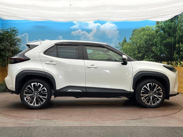 ヤリスクロス ハイブリッドＺ　純正８インチディスプレイオーディオ　全周囲カメラ　禁煙車　トヨタセーフティセンス　レーダークルーズ　ブラインドスポットモニター　ＬＥＤヘッドライト　前席シートヒーター　ＥＴＣ　Ｂｌｕｅｔｏｏｔｈ（31枚目）