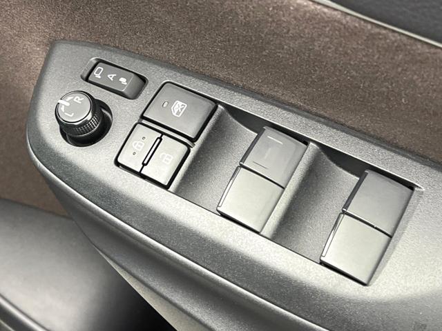 ヤリスクロス ハイブリッドＺ　純正８インチディスプレイオーディオ　全周囲カメラ　禁煙車　トヨタセーフティセンス　レーダークルーズ　ブラインドスポットモニター　ＬＥＤヘッドライト　前席シートヒーター　ＥＴＣ　Ｂｌｕｅｔｏｏｔｈ（41枚目）