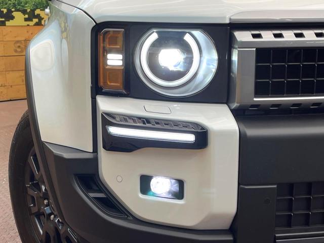 �y�����P�W�C���`�A���~�z�C�[���z�O�ςɃ}�b�`���������A���~�z�C�[���𑕒����Ă���܂��B�e��ЊO�A���~�z�C�[����A�X�^�b�h���X�^�C�����戵�����Ă���܂��B���񂲑��k����������