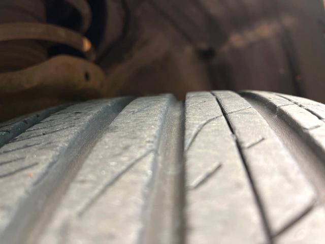 フォレスター ２．０ｉ－Ｓ　アイサイト　アイサイトｖｅｒ２　パワーバックドア　ＳＤナビ　バックカメラ　シートヒーター　レーダークルーズ　ＨＩＤヘッドライト　アイドリングストップ　フルセグ　Ｂｌｕｅｔｏｏｔｈ　純正１８インチアルミホイール（7枚目）