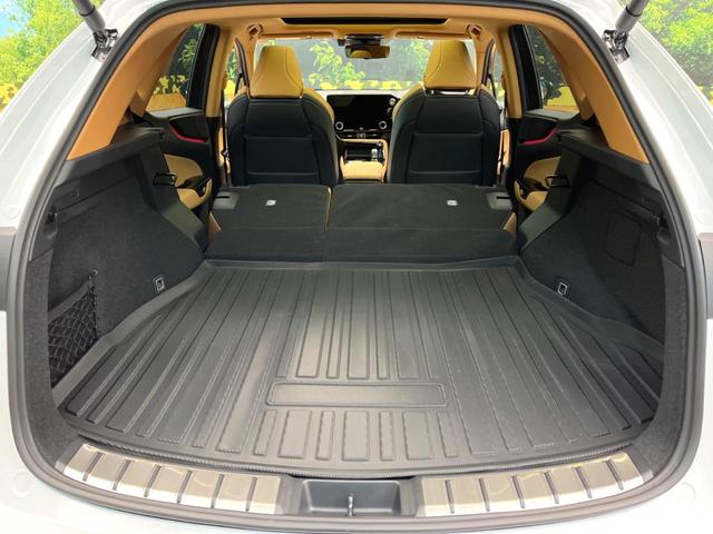 �y�����v�����X�e�A�����O�z�㎿�Ȋv���g�p���邱�ƂŁA��ɂ����������݂ƂĂ��^�]���₷���n���h���ł���