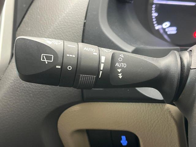 ランドクルーザープラド ＴＸ　Ｌパッケージ　モデリスタエアロ　サンルーフ　７人乗り　純正１９インチアルミホイール　ルーフレール　ＡＬＰＩＮＥナビ　バックカメラ　トヨタセーフティセンス　禁煙車　レーダークルーズ　ベージュ革シート（50枚目）