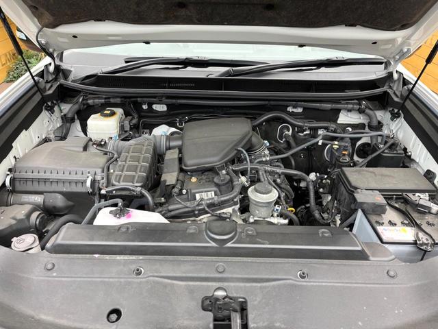 ランドクルーザープラド ＴＸ　Ｌパッケージ　マットブラックエディション　サンルーフ　７人乗り　純正９インチナビ付ディスプレイオーディオ　トヨタセーフティセンス　禁煙車　レーダークルーズ　シートベンチレーション　ベージュ革シート　ルーフレール　フルセグ　Ｂｌｕｅｔｏｏｔｈ（18枚目）