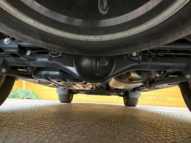 ランドクルーザープラド ＴＸ　Ｌパッケージ　マットブラックエディション　サンルーフ　７人乗り　純正９インチナビ付ディスプレイオーディオ　トヨタセーフティセンス　禁煙車　レーダークルーズ　シートベンチレーション　ベージュ革シート　ルーフレール　フルセグ　Ｂｌｕｅｔｏｏｔｈ（19枚目）