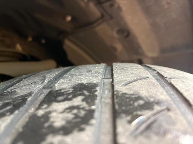 ランドクルーザープラド ＴＸ　Ｌパッケージ　マットブラックエディション　サンルーフ　７人乗り　純正９インチナビ付ディスプレイオーディオ　トヨタセーフティセンス　禁煙車　レーダークルーズ　シートベンチレーション　ベージュ革シート　ルーフレール　フルセグ　Ｂｌｕｅｔｏｏｔｈ（29枚目）