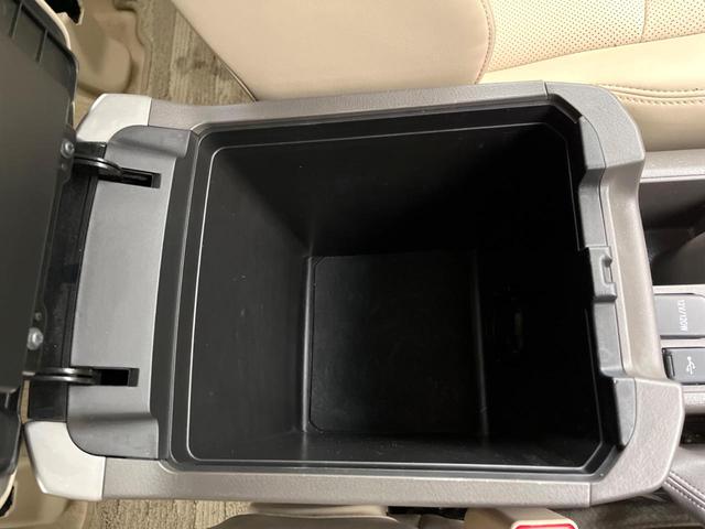 ランドクルーザープラド ＴＸ　Ｌパッケージ　マットブラックエディション　サンルーフ　７人乗り　純正９インチナビ付ディスプレイオーディオ　トヨタセーフティセンス　禁煙車　レーダークルーズ　シートベンチレーション　ベージュ革シート　ルーフレール　フルセグ　Ｂｌｕｅｔｏｏｔｈ（64枚目）