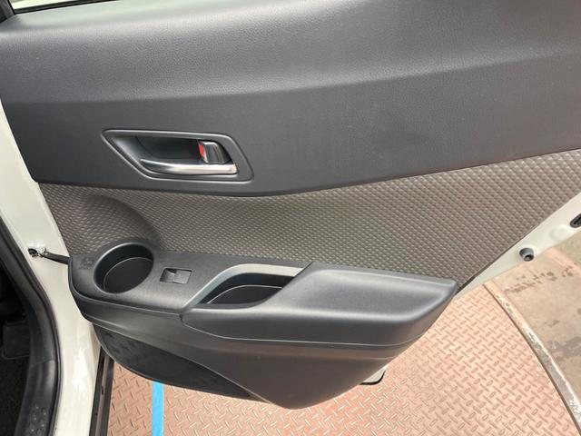 Ｃ－ＨＲ Ｇ　ツートンカラー　純正８インチディスプレイオーディオ　禁煙車　全周囲カメラ　ブラインドスポットモニター　レーダークルーズ　トヨタセーフティセンス　ドライブレコーダー　フルセグ　Ｂｌｕｅｔｏｏｔｈ（39枚目）