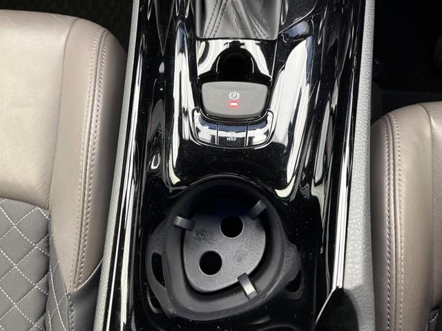 Ｃ－ＨＲ Ｇ　ツートンカラー　純正８インチディスプレイオーディオ　禁煙車　全周囲カメラ　ブラインドスポットモニター　レーダークルーズ　トヨタセーフティセンス　ドライブレコーダー　フルセグ　Ｂｌｕｅｔｏｏｔｈ（57枚目）