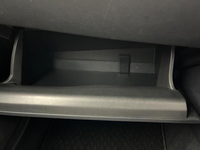 Ｃ－ＨＲ Ｇ　ツートンカラー　純正８インチディスプレイオーディオ　禁煙車　全周囲カメラ　ブラインドスポットモニター　レーダークルーズ　トヨタセーフティセンス　ドライブレコーダー　フルセグ　Ｂｌｕｅｔｏｏｔｈ（60枚目）