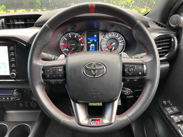 �y�����v�����X�e�A�����O�z�㎿�Ȋv���g�p���邱�ƂŁA��ɂ����������݂ƂĂ��^�]���₷���n���h���ł���