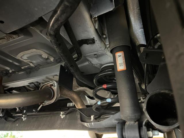 セレナ ハイウェイスターＶ　純正１２．３型ナビ　ツートーンカラー　両側電動ドア　プロパイロット　全周囲カメラ　デジタルインナーミラー　後側方車両検知警報　ワイヤレス充電　ＨＤＭＩ　ＬＥＤヘッドライト／フロントフォグ　ＥＴＣ２．０（20枚目）