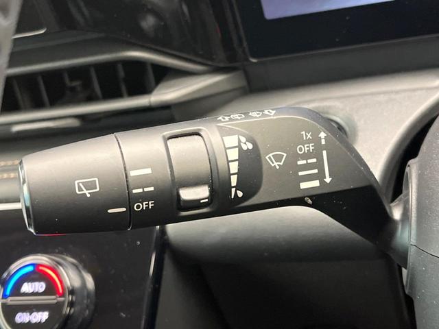 セレナ ハイウェイスターＶ　純正１２．３型ナビ　ツートーンカラー　両側電動ドア　プロパイロット　全周囲カメラ　デジタルインナーミラー　後側方車両検知警報　ワイヤレス充電　ＨＤＭＩ　ＬＥＤヘッドライト／フロントフォグ　ＥＴＣ２．０（50枚目）