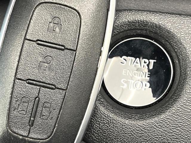 セレナ ハイウェイスターＶ　純正１２．３型ナビ　ツートーンカラー　両側電動ドア　プロパイロット　全周囲カメラ　デジタルインナーミラー　後側方車両検知警報　ワイヤレス充電　ＨＤＭＩ　ＬＥＤヘッドライト／フロントフォグ　ＥＴＣ２．０（69枚目）