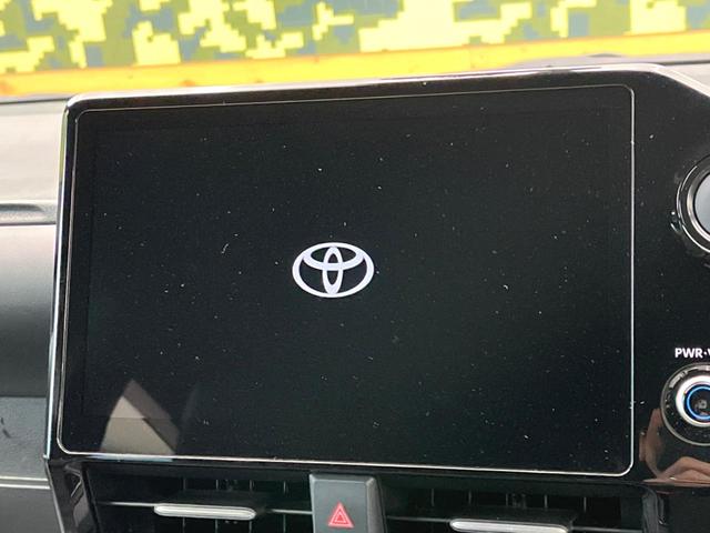ヴォクシー ハイブリッドＳ－Ｚ　トヨタチームメイト　快適利便パッケージ　ＢＳＭ　純正１０．５型ナビ　ドライビングサポートパッケージ　１３型有機ＥＬフリップダウン　１００Ｖ電源　コーナーセンサー　プロジェクター式ＬＥＤヘッド（4枚目）