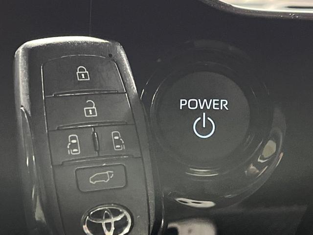 ヴォクシー ハイブリッドＳ－Ｚ　トヨタチームメイト　快適利便パッケージ　ＢＳＭ　純正１０．５型ナビ　ドライビングサポートパッケージ　１３型有機ＥＬフリップダウン　１００Ｖ電源　コーナーセンサー　プロジェクター式ＬＥＤヘッド（63枚目）