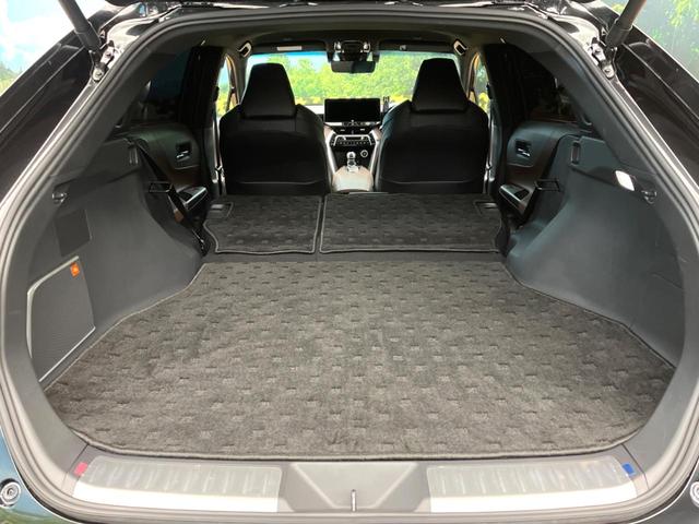 ���i�̂���������ʋ΁A���}���ɏ\���ȉ׎��X�y�[�X���m�ۂ��Ă���܂��B�Z�J���h�V�[�g��|���ƁA�傫�ȉו��̐ύڂ��\�ł���