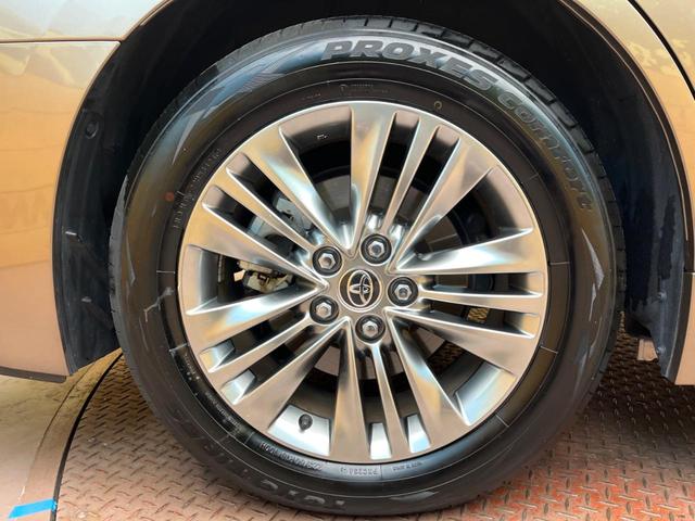 アルファードハイブリッド Ｚ　左右独立ムーンルーフ　１３．２型フリップダウンモニター　トヨタチームメイト　デジタルインナーミラー　カラーヘッドアップディスプレイ　トヨタセーフティセンス　禁煙車　ブラインドスポットモニター（22枚目）