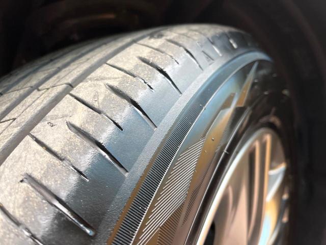 アルファードハイブリッド Ｚ　左右独立ムーンルーフ　１３．２型フリップダウンモニター　トヨタチームメイト　デジタルインナーミラー　カラーヘッドアップディスプレイ　トヨタセーフティセンス　禁煙車　ブラインドスポットモニター（27枚目）