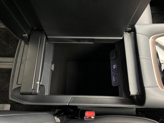 アルファードハイブリッド Ｚ　左右独立ムーンルーフ　１３．２型フリップダウンモニター　トヨタチームメイト　デジタルインナーミラー　カラーヘッドアップディスプレイ　トヨタセーフティセンス　禁煙車　ブラインドスポットモニター（69枚目）